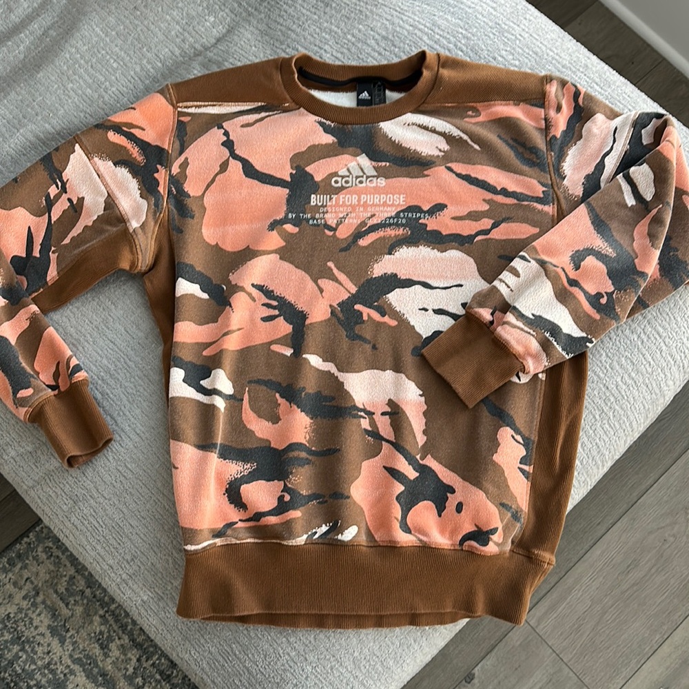 Men’s Adidas sweatshirt